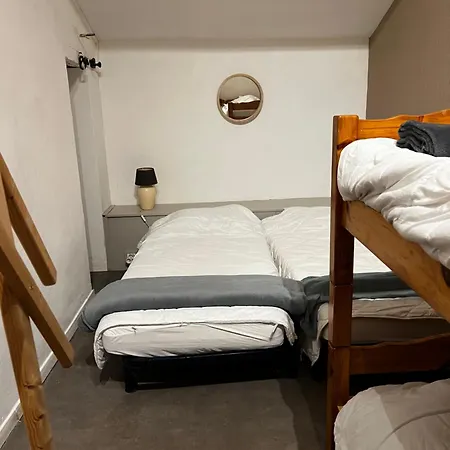 Corps De Ferme * La Réorthe