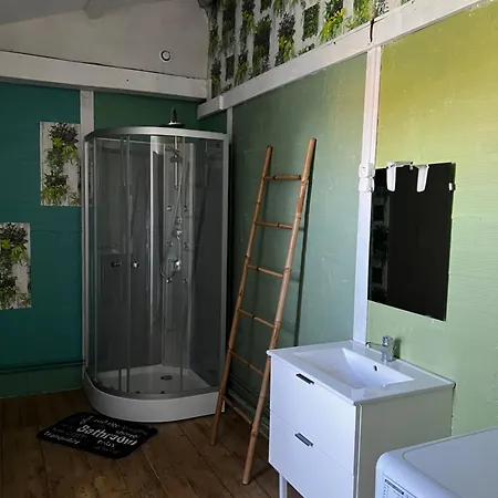 Corps De Ferme * La Réorthe