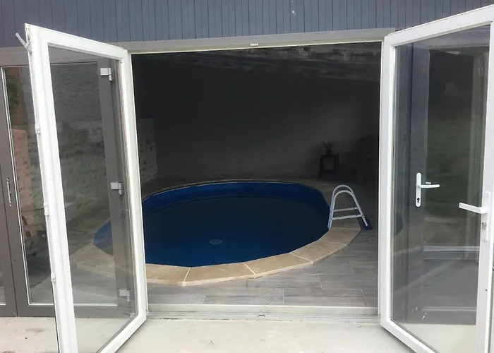 Corps De Ferme * La Réorthe